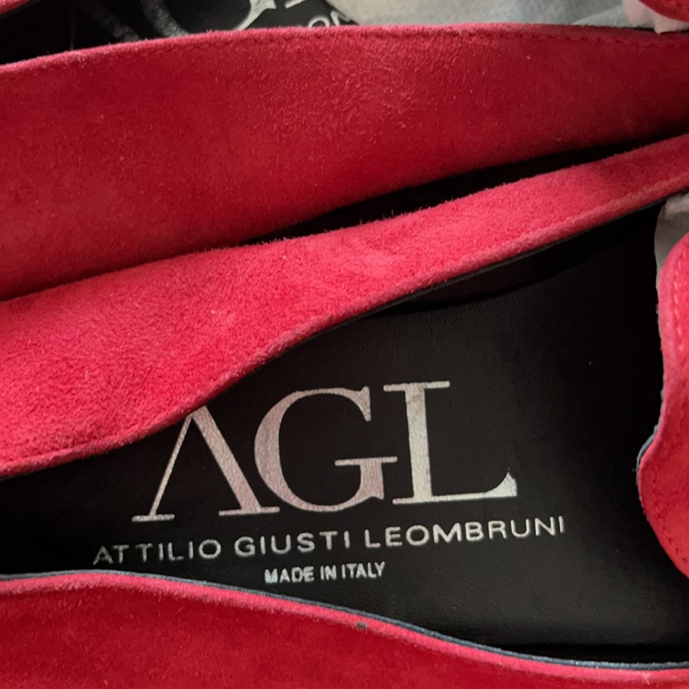 AGL flats - Picture 4 of 5